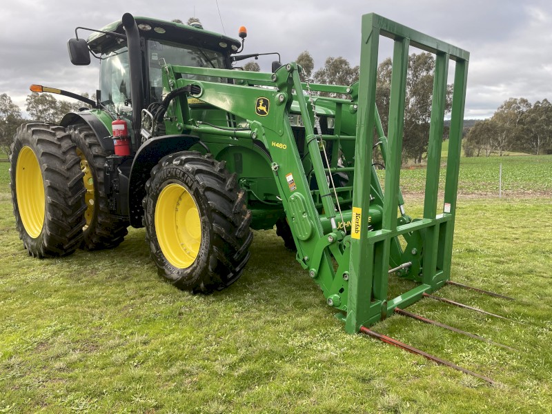 2017 John Deere 7210R Tractor with H480 Loader