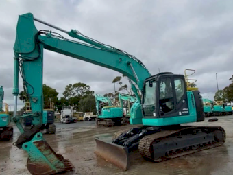 KOBELKO SK235SR-2 WITH BLADE