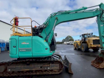 LOW HOUR 2017 BUILD SK135SR-3