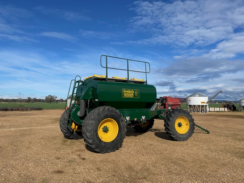 2004 Simplicity 9000L Airseeder