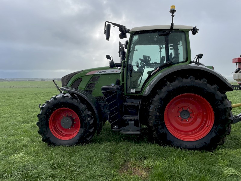 2017 Fendt 716 Vario Tractor