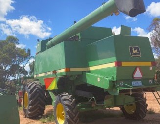 1996 John Deere 9500 with 930r front 