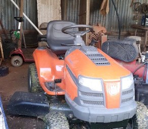 Husqvarna TS 138 ride on mower