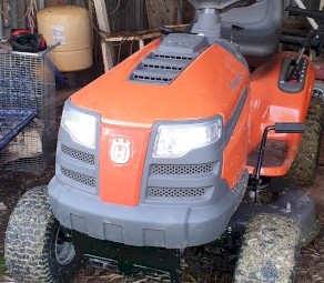 Husqvarna TS 138 ride on mower