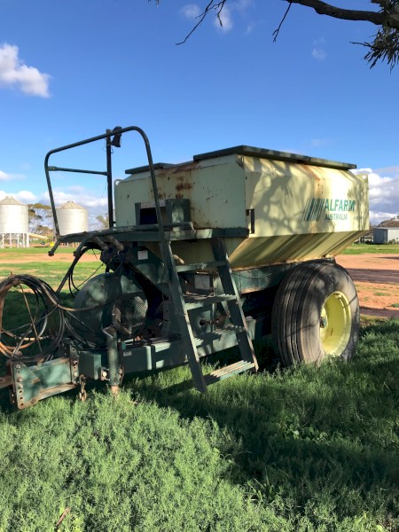 Alfarm A550 MKII Seed Box