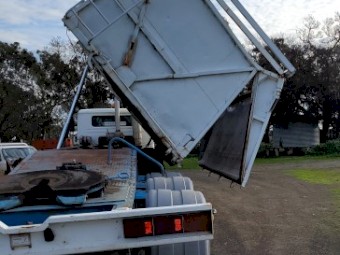 1988 J Smith & Sons Tri Axle Side Tipping Trailer
