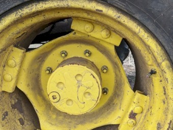 WANTED JD 6800 Front Tyre Rim