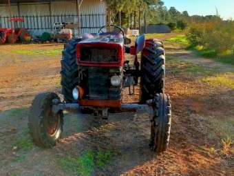 Massey Ferguson 165 Tractor