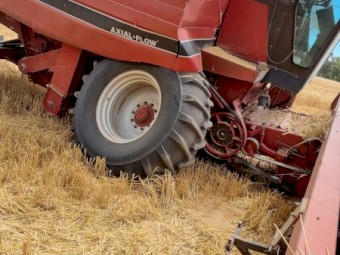 1640 Case IH wrecking parts only