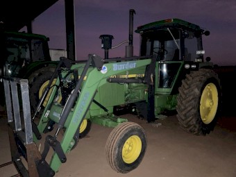 1982 John Deere 4040 Tractor with Burder Loader