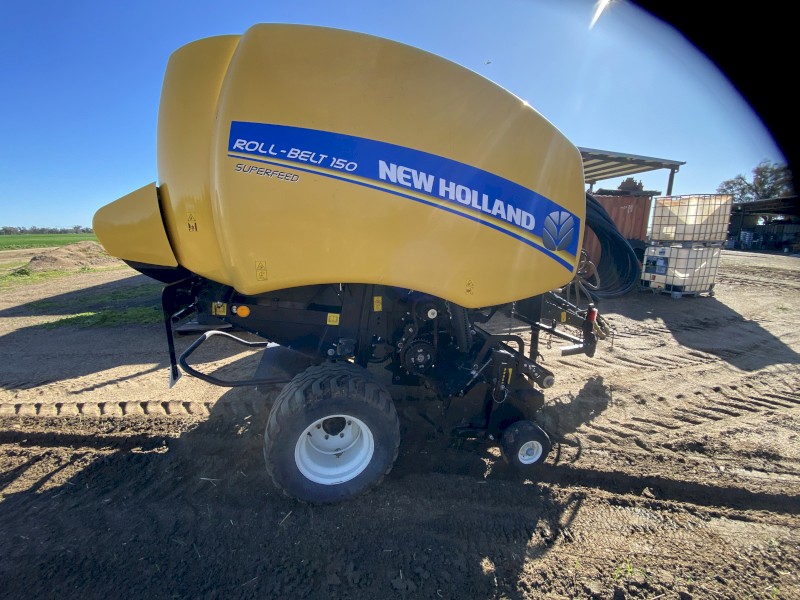 2018 New Holland 150 round Baler