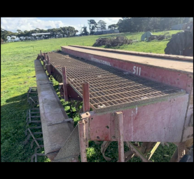 International 511 Combine