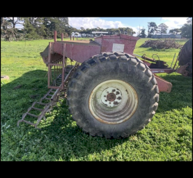 International 511 Combine