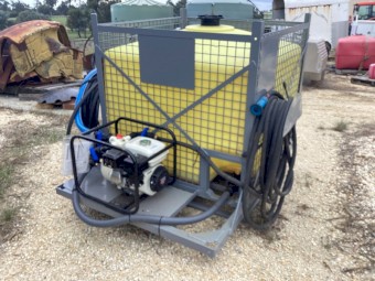 1000lt Honda fire fighting unit