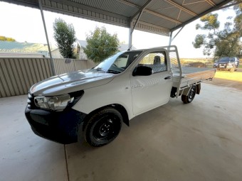 2019 Toyota hilux work mate