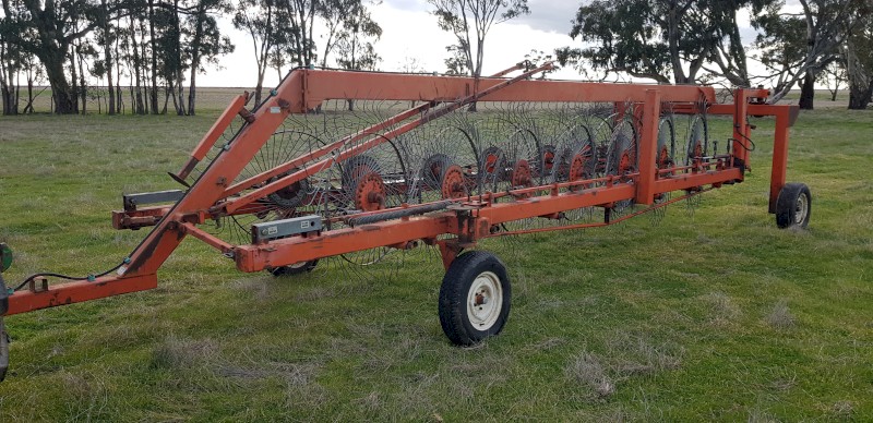 Schinckel 14 Wheel V or Inline Hay Rake