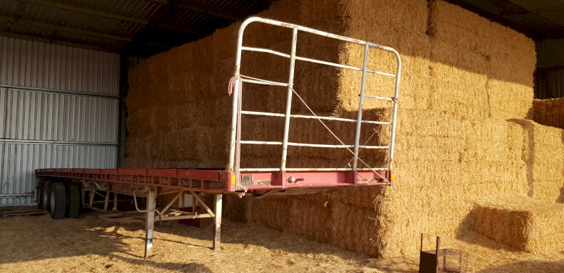 44' Flat Top Triaxle Trailer