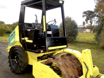 2013 AMMANN ASC30 Articulated Vibrating Pad Foot Compaction Roller