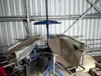 Harvestaire 5 Berth Lamb Marking Cradle 