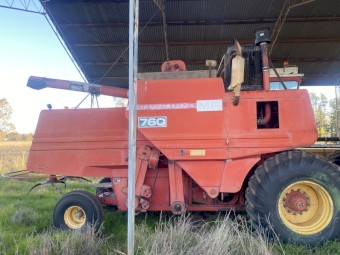 2x Massey Ferguson 760 Headers with 24’ Fronts