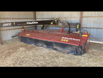 Macdon R85 mower conditioner