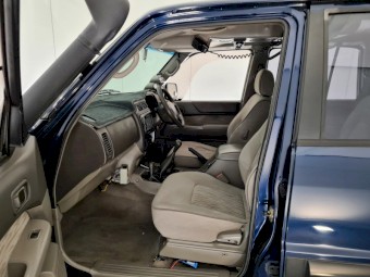 2002 Nissan Patrol ST 'Plus' Limited Edition 4.2 Factory Turbo Diesel Manual 4x4 Wagon