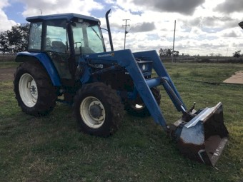 New Holland 5640 FWA Tractor with Loader