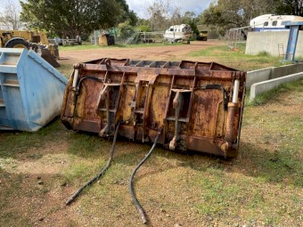 International Pay Loader, J60B, early 80s