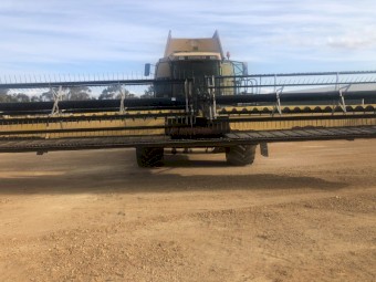 Caterpillar 480 Header with 42ft Honeybee Front