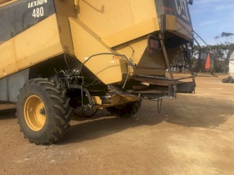 Caterpillar 480 Header with 42ft Honeybee Front