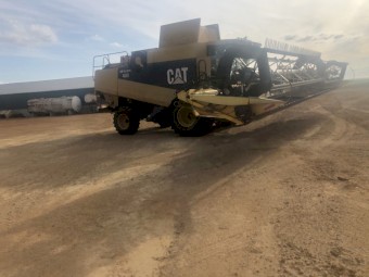 Caterpillar 480 Header with 42ft Honeybee Front