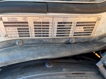 Scania 1999 124G 360 HP 8X4 Flatbed Truck