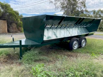 Mobile Hay Feeder