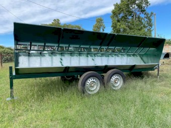 Mobile Hay Feeder