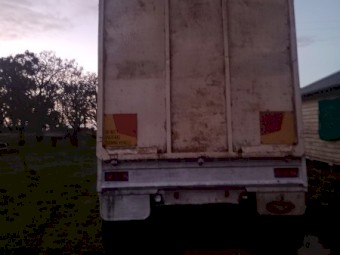 1984 Lusty 32' x 8' Tri- Axle Tipper Trailer