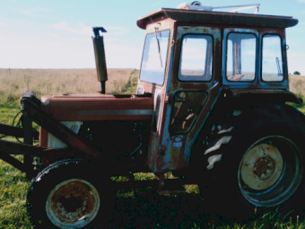 International 574 Tractor