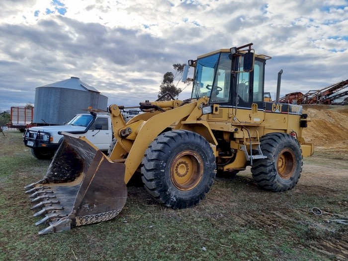 CAT 928F Front End Loader