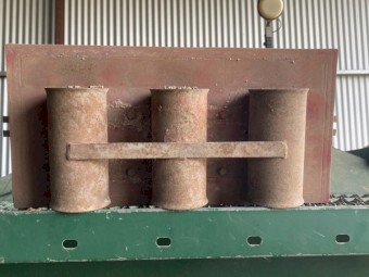 Simplicity/Horwood Bagshaw 2.5T tow behind airseeder cart