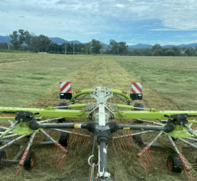 Claas 2700 twin rotor rake