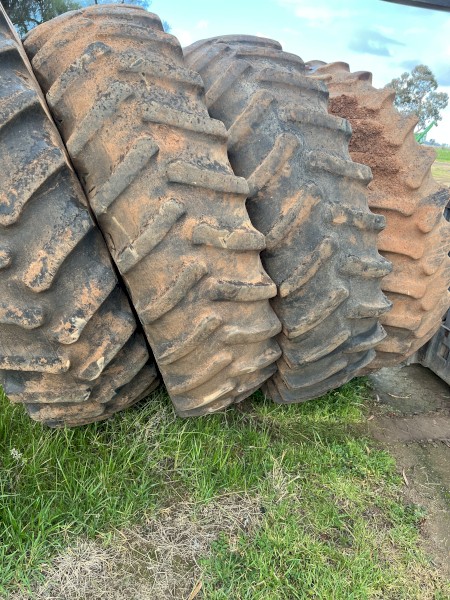 Firestone 20.8- 42 tyres