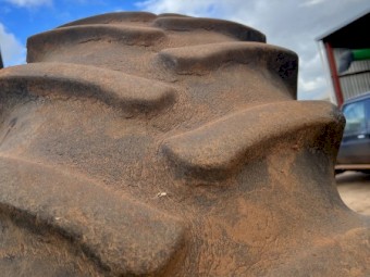 Firestone 20.8- 42 tyres