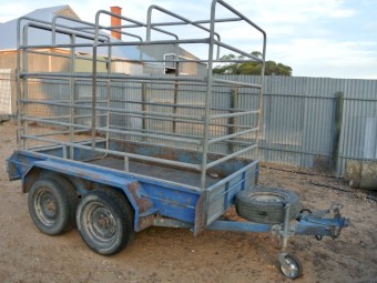 Heavy duty Tandem Trailer with Stock Crate.