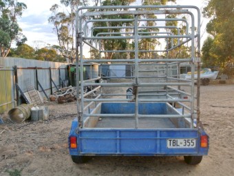 Heavy duty Tandem Trailer with Stock Crate.