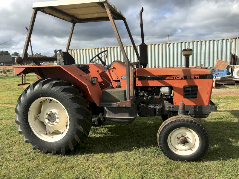 Zetor 5211 Tractor