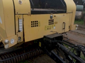 New Holland BR7060 Round Baler
