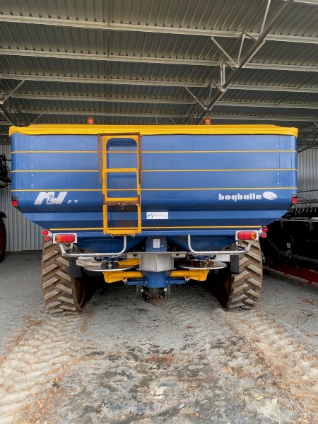 2017 Bogballe M2W D plus, 3 point linkage spreader 