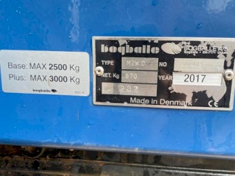 2017 Bogballe M2W D plus, 3 point linkage spreader 