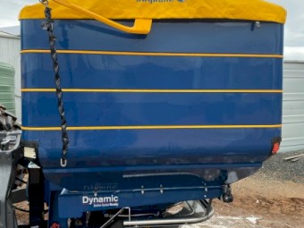 2017 Bogballe M2W D plus, 3 point linkage spreader 