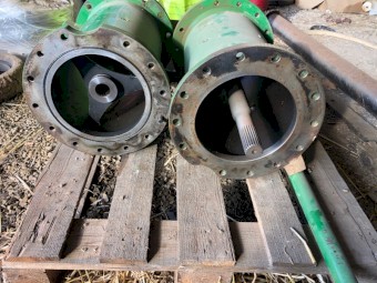Widetract Kit for John Deere 8X00 Series