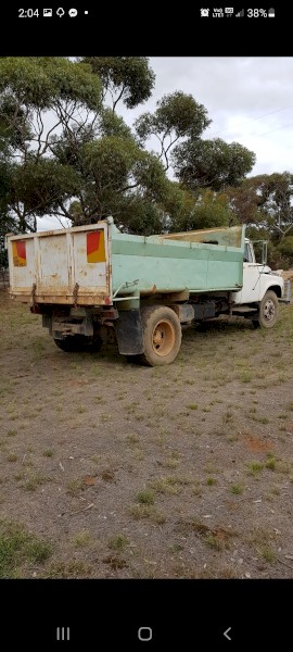 Green Tipper body truck